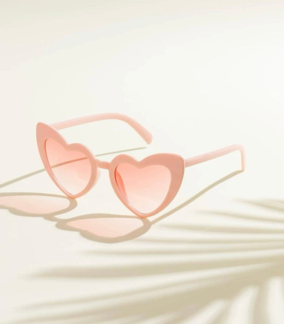 Lentes de sol estilo corazón