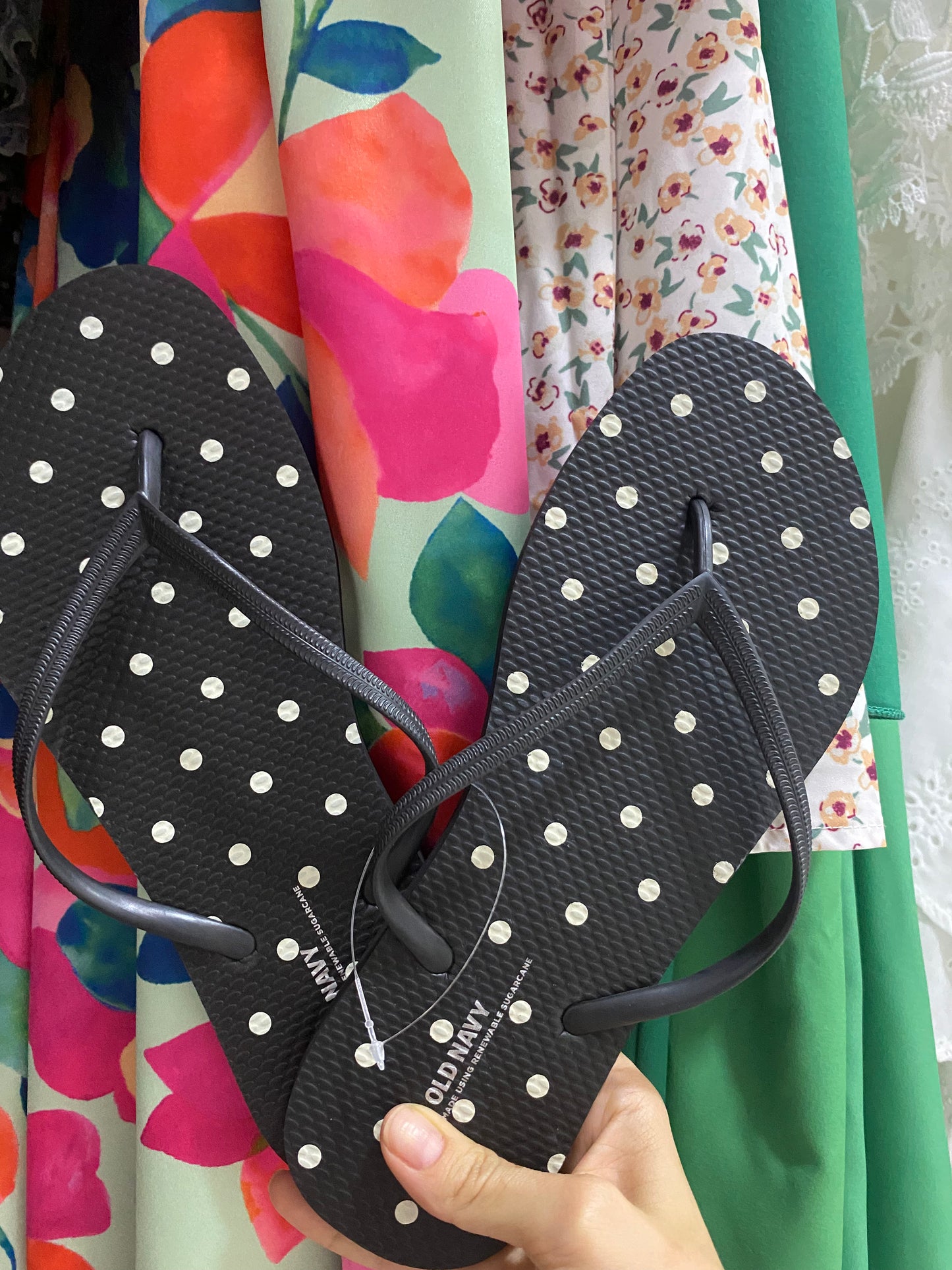 Sandalias de playa OLD NAVY con estampado